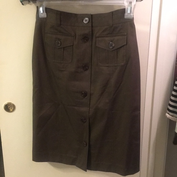 Army green button down skirt - Picture 2 of 4